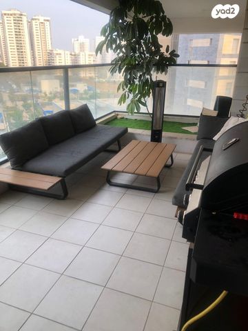 דירה, יונתן רטוש 1, פסגות אפק, ראש העין