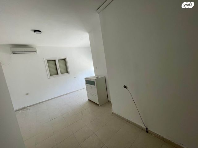 דירה, הכנסת 17, רסקו ב', חולון