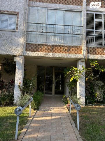 דירה, ברוך שפינוזה 3, ב' / צפון מערב העיר, רחובות