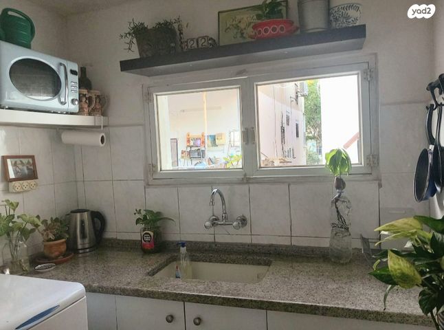 דירה, שדרות חכמי ישראל 36, שפירא, תל אביב יפו