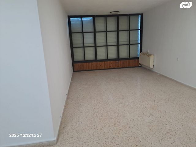 דירה, טרומפלדור 6, פועלים ד, כפר סבא