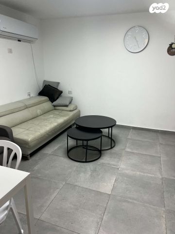 יחידת דיור, כיכר דולב 7, קרית אלון, פתח תקווה