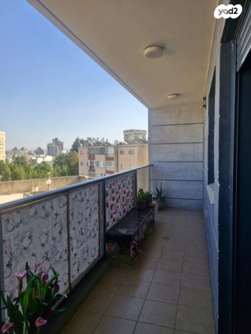 דירה, פרץ נפתלי 3, לב המושבה / מרכז העיר, פתח תקווה