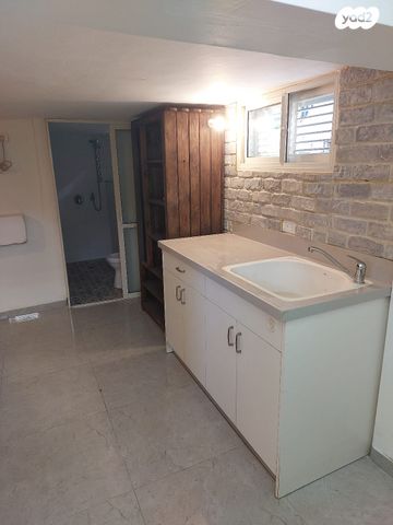 יחידת דיור, חברון 14, מרכז פרדס חנה, פרדס חנה כרכור