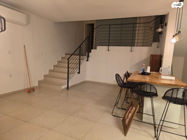 בית פרטי/ קוטג', זלמן שז"ר 28, נווה עובד, יהוד מונוסון