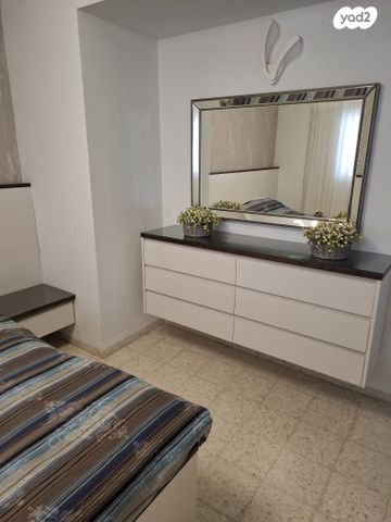 דירה, לח"י 6, הפרפר, קרית ביאליק