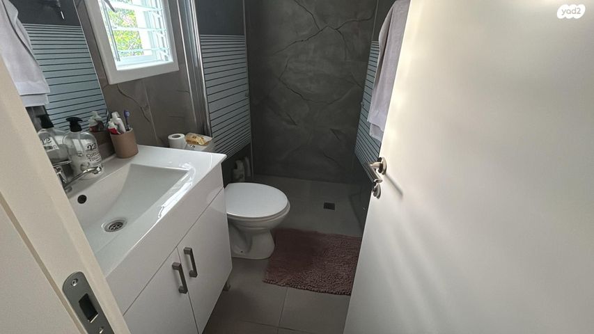 דירה, הרצל 65, שכונת בן גוריון, מרכז העיר ג', רמת גן