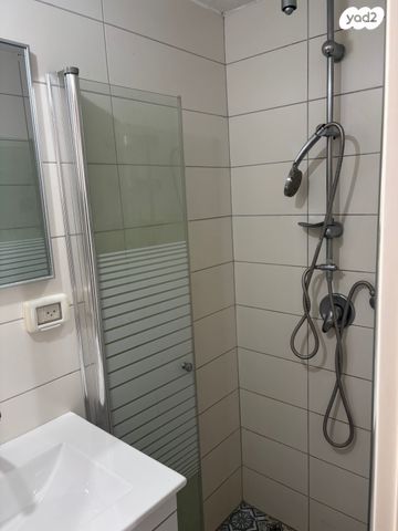 יחידת דיור, הפלמ"ח 34, מרכז העיר, סביניה, הוותיקה, קרית ביאליק