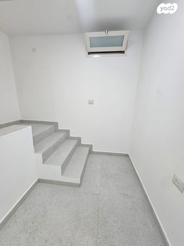 דירה, הירשנברג 18, הצפון הישן - דרום, תל אביב יפו