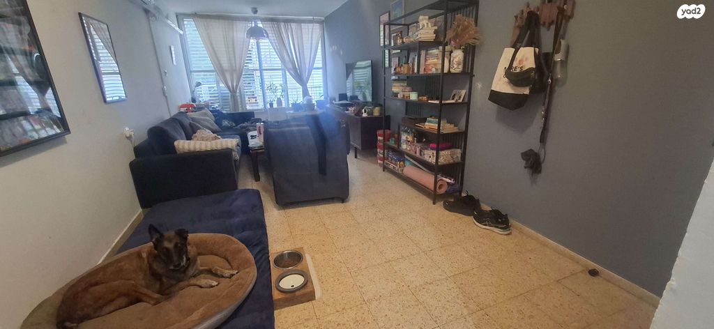 דירה, רות 16, חרוזים, רמת גן