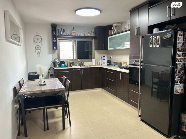 דירה, הרב יצחק ניסנבוים 23, נאות הרצל, נתניה