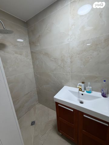 מרתף/ פרטר, קדש 9, צפון מזרח מרכז העיר, נתניה