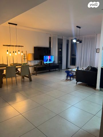 יצחק רבין 14