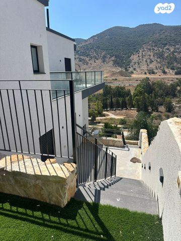 דו משפחתי, הצבעוני 45, קרית חרושת, קרית טבעון