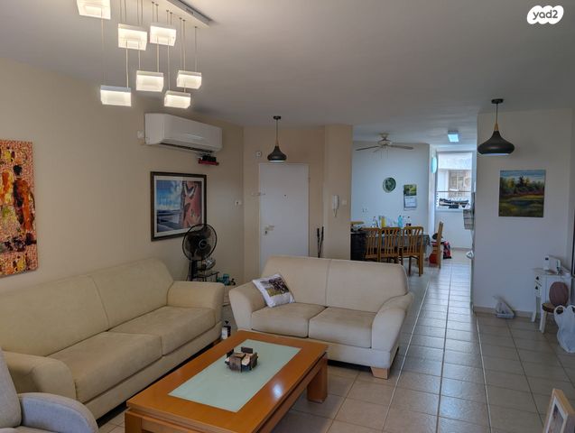 דירה, הראשונים 3, חלוצים, כפר סבא