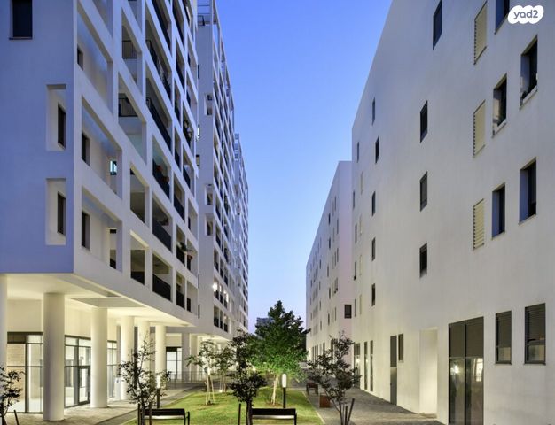 דירה, חסידי האומות 24, מכללת תל אביב יפו, דקר, תל אביב יפו