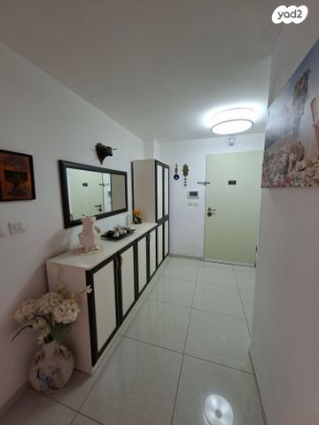 דירה, מנדל זינגר 23, סביוני הכרמל, חיפה