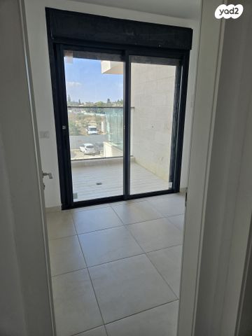 דירה, לאה גולדברג 14, צפון נס ציונה, נס ציונה