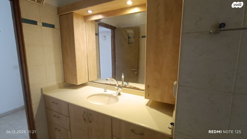 שדרות הרצל 112