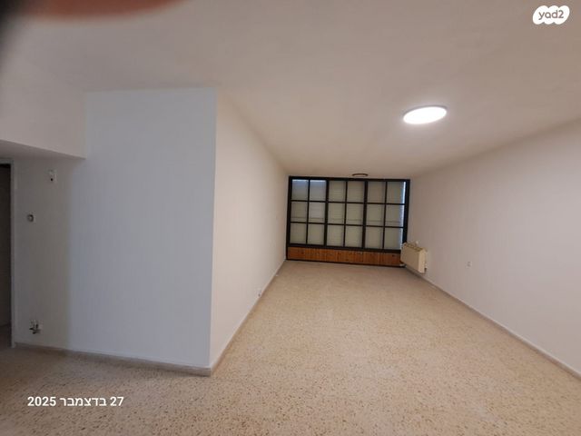 דירה, טרומפלדור 6, פועלים ד, כפר סבא