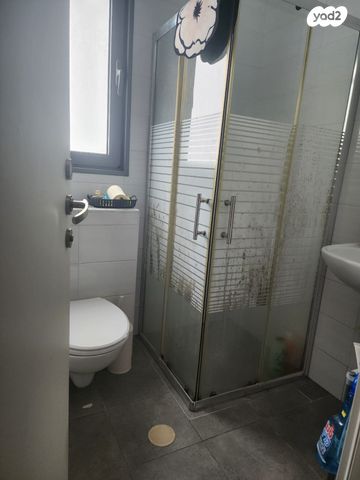 חנה רובינא 8