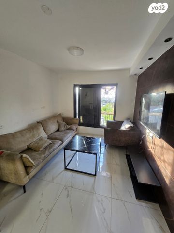 גיורא יוספטל 24