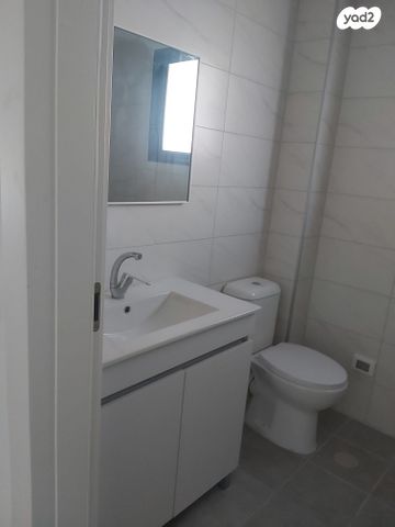 דירה, יצחק ארנסט נבנצל 1, מורדות ארנונה, ירושלים