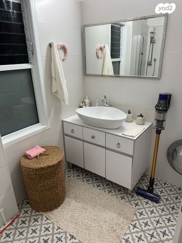 דירה, הגר"א 26, נאות רחל, חולון