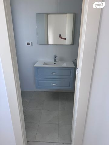 דירה, הרב הרצוג 6, צפון מערב מרכז העיר, נתניה