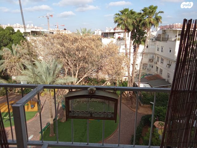 אהרון לובלין 52