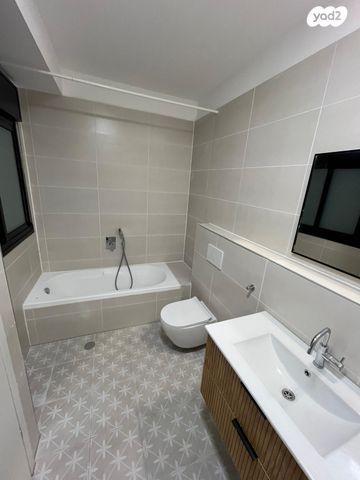 מעפילי אגוז 5