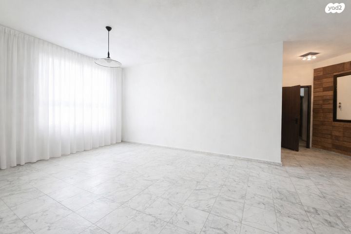 עמנואל מול 6