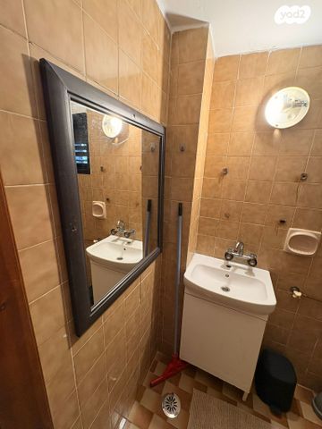 מבוא בארי 16