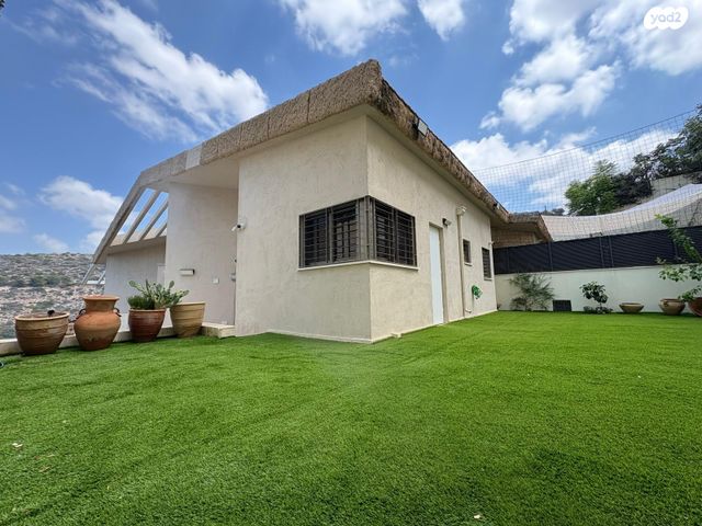 דו משפחתי, יצחק רובינשטיין 32, הוד הכרמל, דניה, חיפה