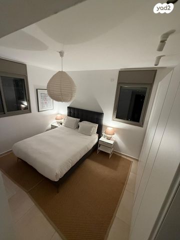 דירה, חיים בר לב 19, קרית קריניצי, רמת גן