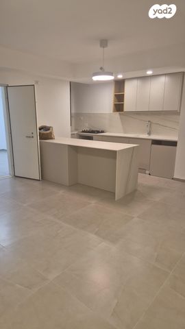 דירה, מעפילי אגוז 5, נווה חן, תל אביב יפו