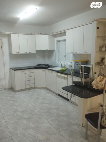 דירה, החשמונאים 47, לב העיר, בת ים