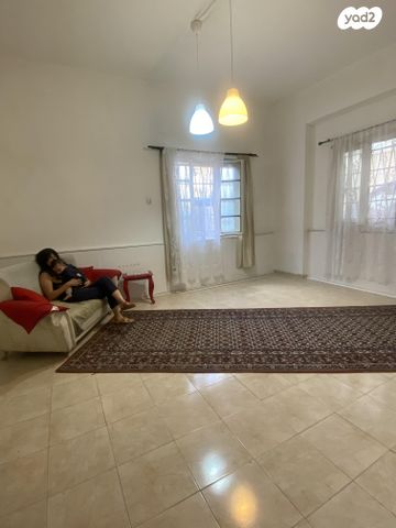 דירה, אחד העם 10, הרצליה, חיפה