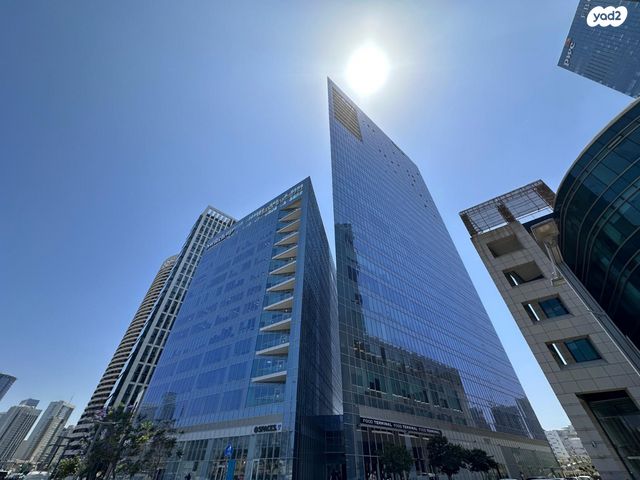 דרך מנחם בגין 150