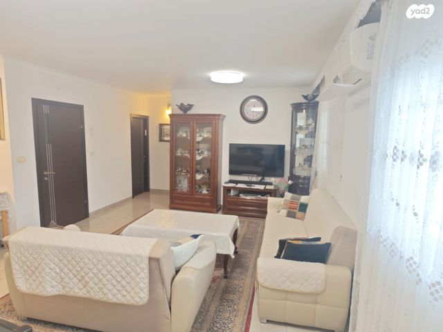 דירה, אבא אחימאיר 40, קרית מנחם בגין, רמלה