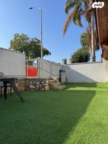 דו משפחתי, כרמיאל