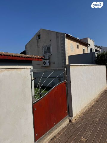 דו משפחתי, כרמיאל