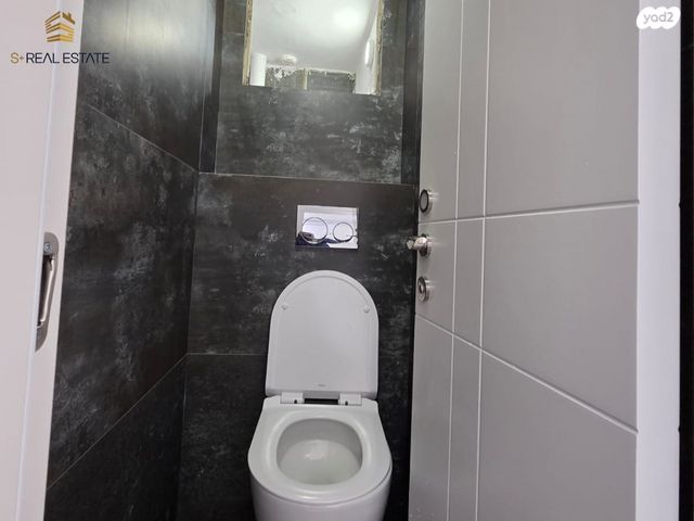 דירת גן, ישראל זנגוויל, קרית היובל, ירושלים