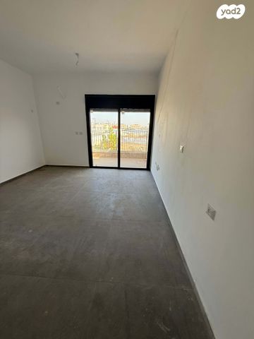 דירה, רמת יורם, נתיבות