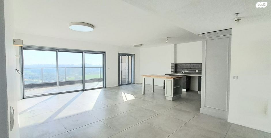 גג/ פנטהאוז, פשוש, רמות מנחם, הוד השרון