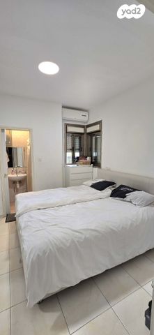 דירה, שער הפרחים 3, קרית שרת מערב, חולון