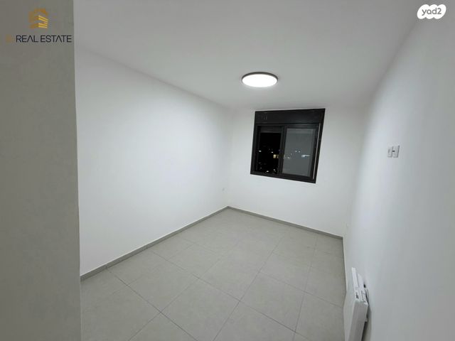 דירה, המגרסה, מבשרת ציון