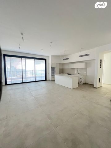 דירה, בנימין וולפוביץ', רעננה