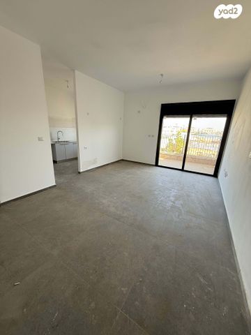 דירה, רמת יורם, נתיבות