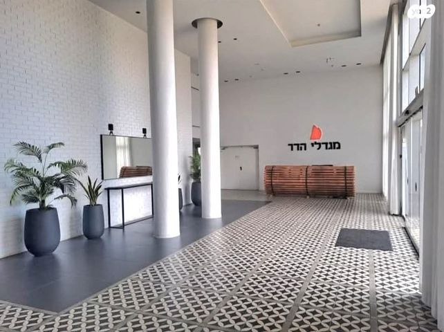 גג/ פנטהאוז, פשוש, רמות מנחם, הוד השרון